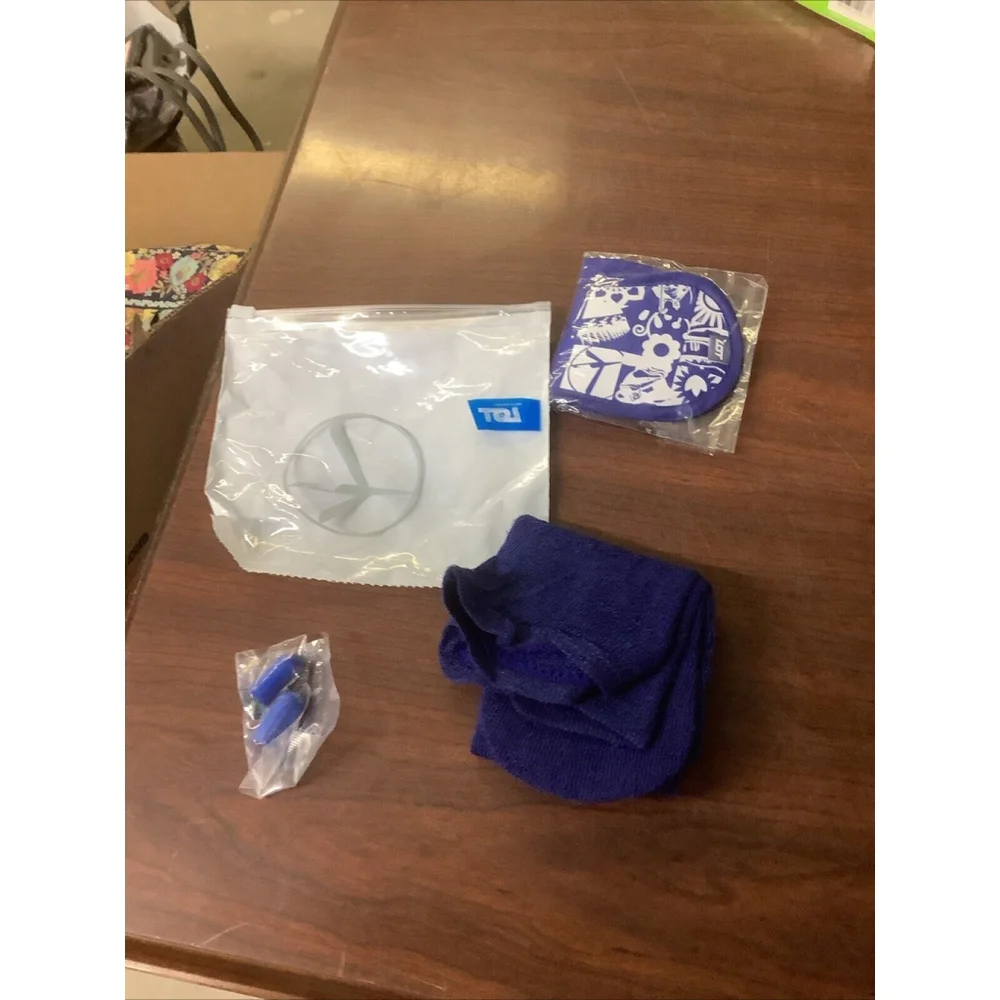Polish Airlines LOT Toiletry Amenity Bag